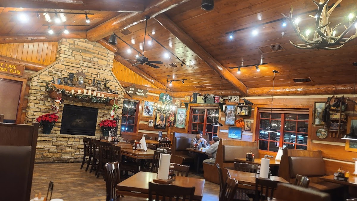 Famous Dave's Bar-B-Que
